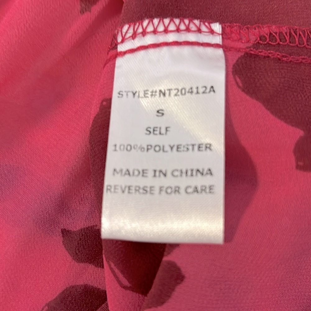 Lumiere NWOT Sheer Floral Red Women's Blouse - Relaxed Fit - Picture 7 of 7